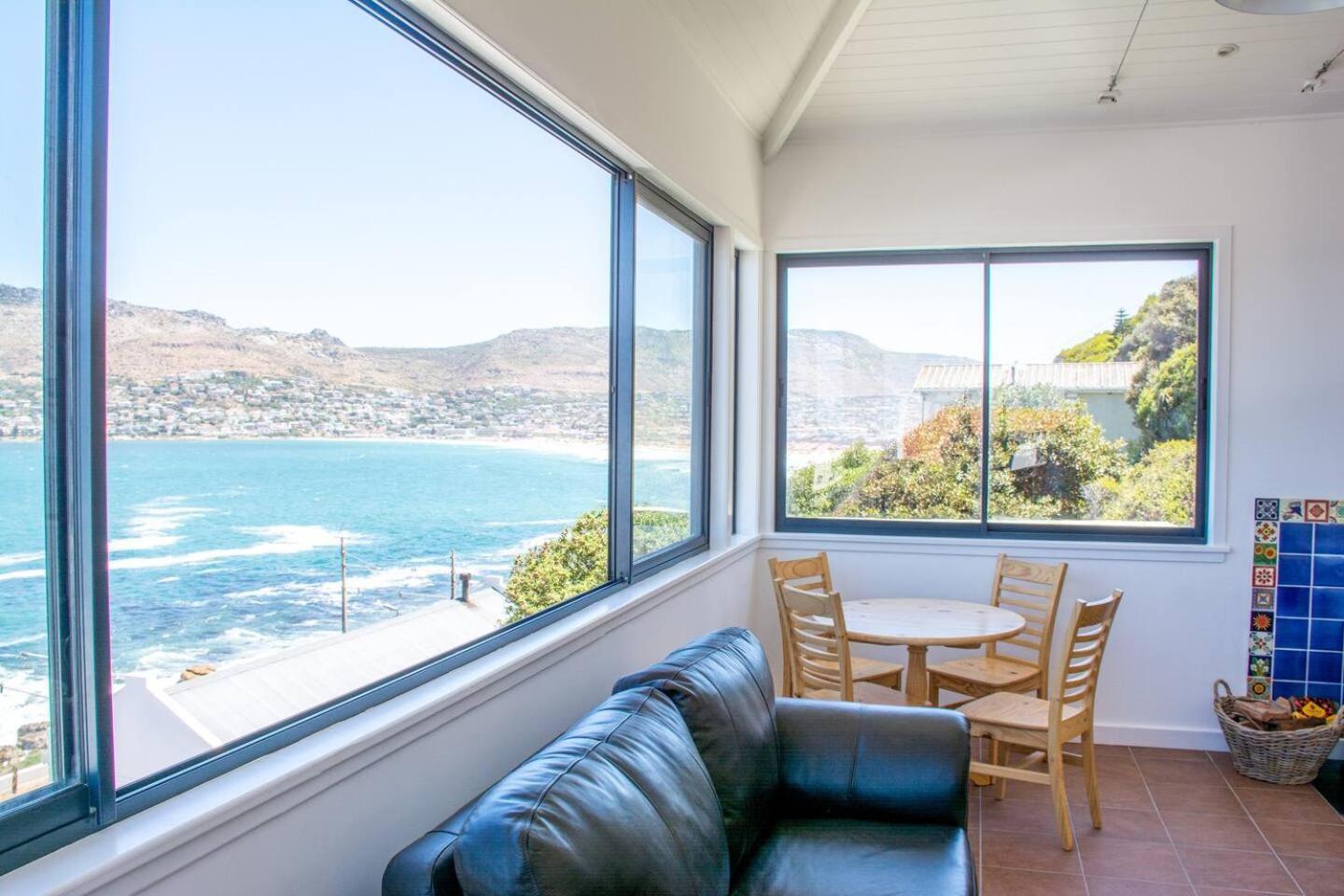 Modern Beach Apartment By Open Home Kalk Bay Dış mekan fotoğraf